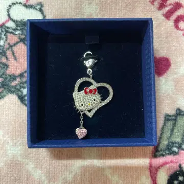 스와로브스키 헬로키티 참