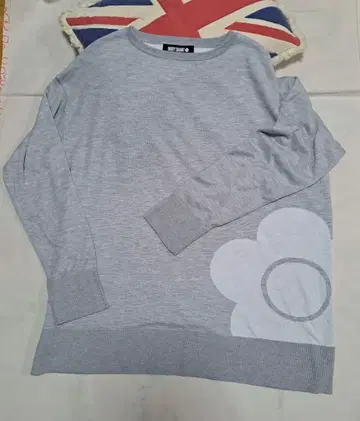 마리콴트 그레이 꽃무늬 프린트 긴팔 니트