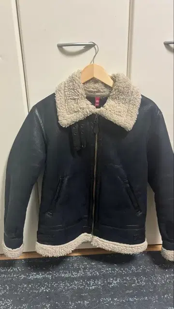 인조 가죽 무스탕 자켓