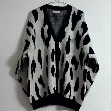 [ 거의 새상품 ] #Re:room 레오파드 무늬 V넥 가디건