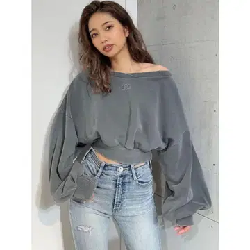 그레이 크롭 맨투맨 벌룬 슬리브