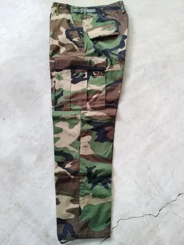우드랜드 카모플라쥬 카고 팬츠