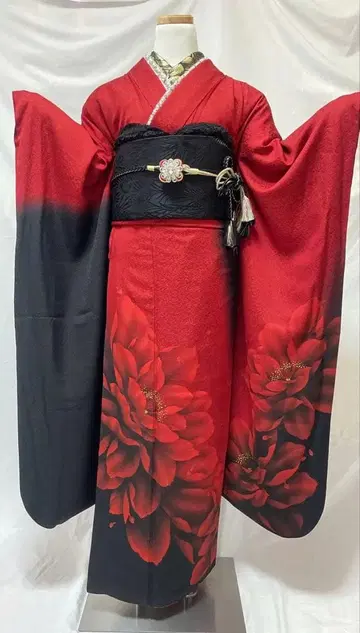 후리소데 빨간색과 블랙의 꽃무늬 후리소데 7점 세트 성인식