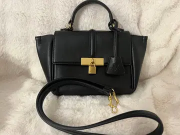 미라 오웬 Mila Owen 블랙 합성 피혁 숄더백