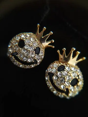 양쪽 귀걸이 스마일 귀걸이 반짝이 귀걸이 스마일리 왕관 귀걸이 반짝이
