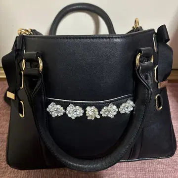 비쥬 장식 블랙 토트백