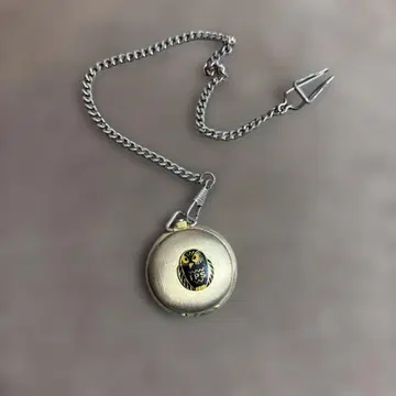 실버 회중시계 쿼츠식 작동 정지품