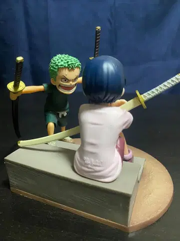 원피스 조로 쿠이나 피규어