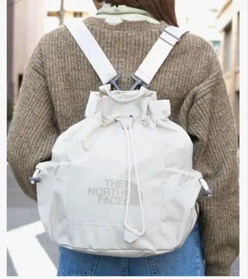 THE NORTH FACE 화이트 백팩