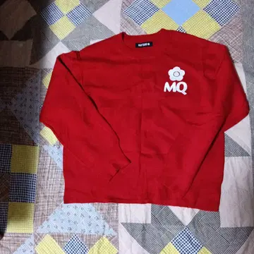 빨간색 MQ 로고 맨투맨