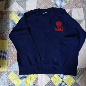 MQ 로고 자수 네이비 트레이닝복