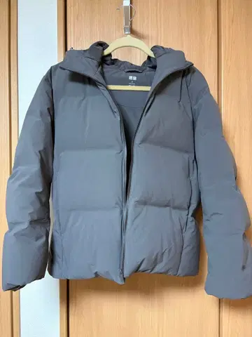 UNIQLO 유니클로 심리스 다운 후드티 그레이 사이즈 M