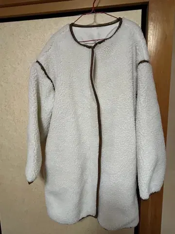 화이트 플리스 롱 자켓