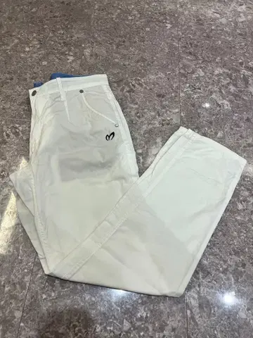 화이트 골프 팬츠 사이즈 4