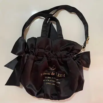 Maison de FLEUR 블랙 숄더백