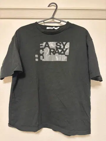 르세라핌 블랙 티셔츠 M