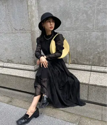 UND CALLA FLOCKY DRESS 블랙 M 사이즈