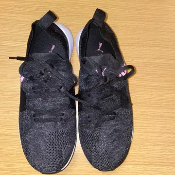 Puma 블랙 핑크 니트 스니커즈