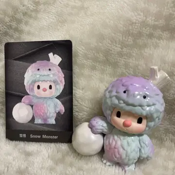 Popmart Sweet bean Snow Monster