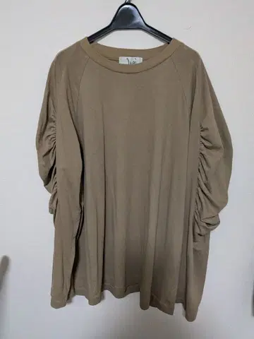 SHIPS [Wai] 래글런 셔링 티셔츠 카키