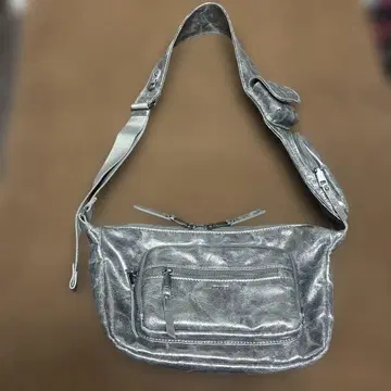 야마다야 nouer 실버 숄더백