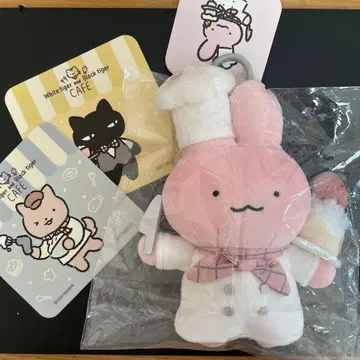 화이트 타이거와 블랙 타이거 카페 토끼 선생님 강아지 경찰관