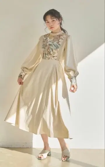 [새상품급] idem (이뎀) 꽃무늬 롱 원피스 플라워 디자인