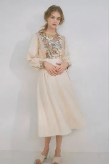 [새상품급] idem (이뎀) 꽃무늬 롱 원피스 플라워 디자인