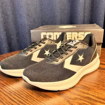 컨버스 블랙/화이트 스니커즈