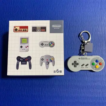 닌텐도 뮤지엄 키링 슈퍼 패미컴