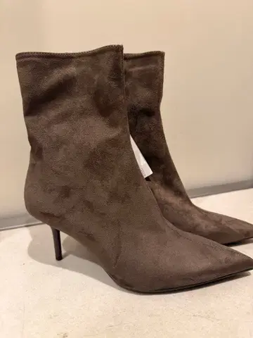 [새상품] ZARA 소프트 하이힐 숏부츠