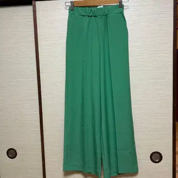 안나 케리 스테디셀러 컬러 테이퍼드 팬츠