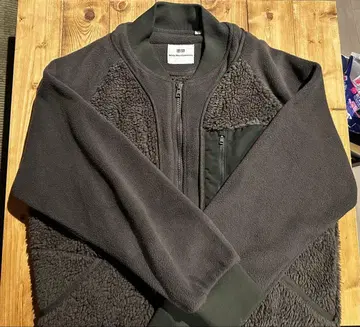 UNIQLO 화이트 마운티니어링 플리스 자켓