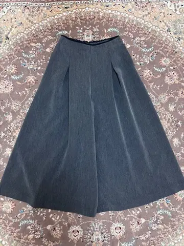 HUMAN WOMAN 휴먼 우먼 스카초