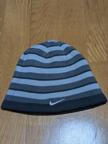 Y2K 나이키 스트라이프 비니