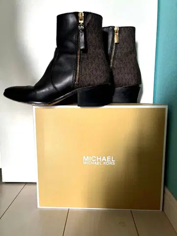 MICHAEL KORS 숏부츠 블랙/브라운