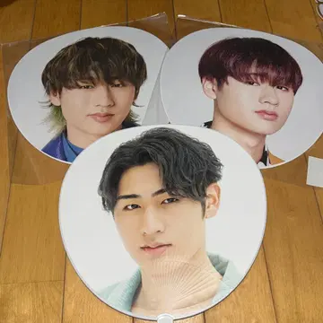 이가리 소야 개인 부채 3개, HiHi Jets 단체 부채 4개