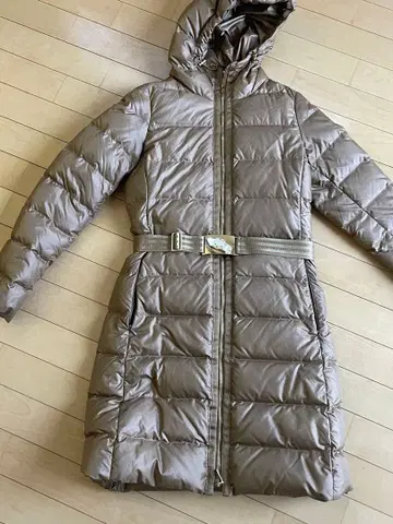 MONCLER 베이지 다운 자켓 후드 부착