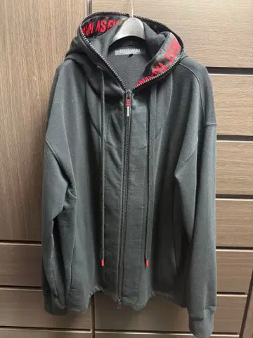 TAIGALIONA 지퍼 후드티