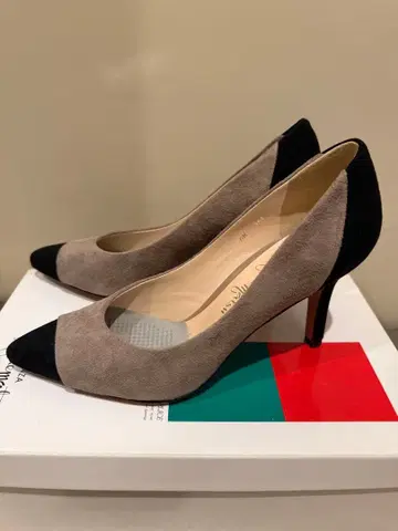 [새상품 미사용] 긴자 카네마츠 펌프스 22cm