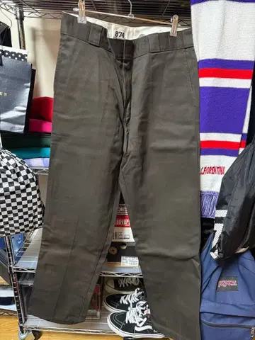 Dickies 874 오리지널 핏 32 x 32 다크 브라운 DKB