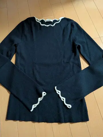 index 블랙 긴팔 상의