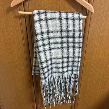 DOUBLEDAY 체크 무늬 머플러