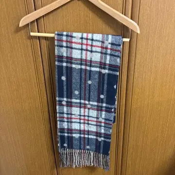 PUAL CE CIN 체크 무늬 네이비 머플러