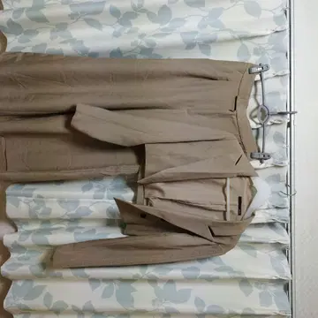 베이지 레이스 장식 셋업