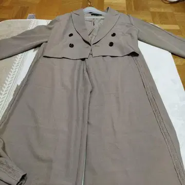 베이지 레이스 장식 셋업