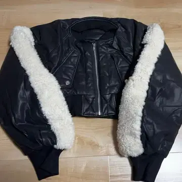 OMMO SLEEVE BOA SHORT MA-1 블랙