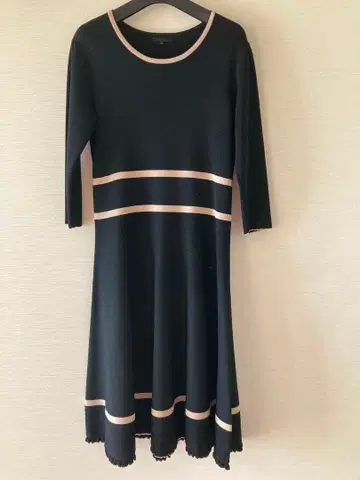 TO BE CHIC 블랙 니트 원피스 42