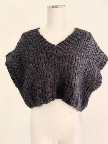 ZARA 크롭 알파카 니트 베스트