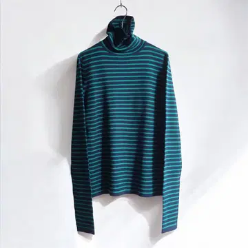 새상품급 라빠르망 border T/N 니트 보더 터틀넥 니트